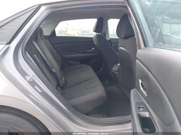 KMHLM4AJ9PU070305 2023 HYUNDAI ELANTRA - Image 8