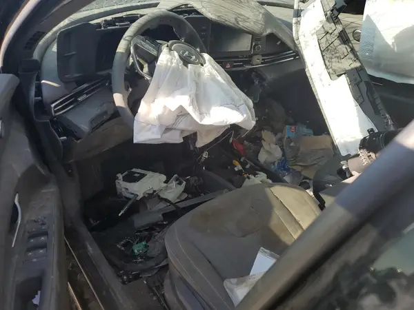 KMHLM4AJ9PU078758 2023 HYUNDAI ELANTRA - Image 8
