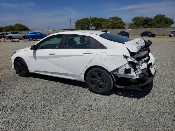 KMHLM4AJ9PU082390 2023 HYUNDAI ELANTRA - Image 2