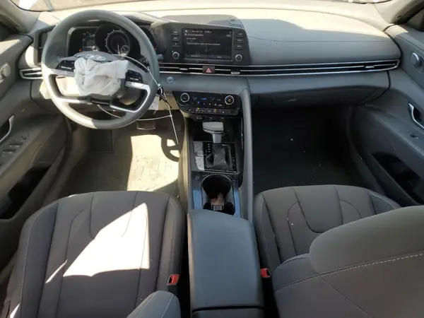 KMHLM4AJ9PU082843 2023 HYUNDAI ELANTRA - Image 8