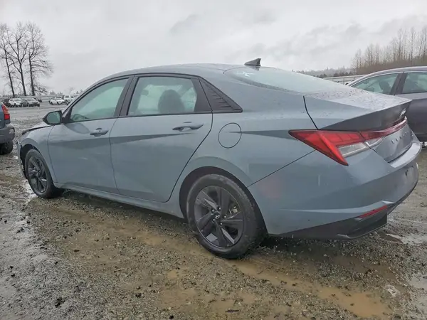 KMHLM4AJXNU015178 2022 HYUNDAI ELANTRA - Image 2