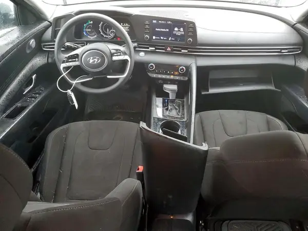 KMHLM4AJXNU015178 2022 HYUNDAI ELANTRA - Image 8