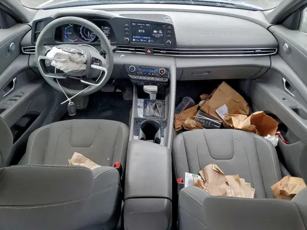 KMHLM4AJXNU022972 2022 HYUNDAI ELANTRA - Image 8