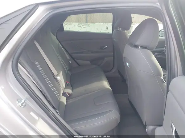 KMHLM4AJXNU025886 2022 HYUNDAI ELANTRA - Image 8