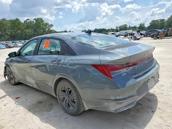 KMHLM4AJXNU028903 2022 HYUNDAI ELANTRA - Image 2