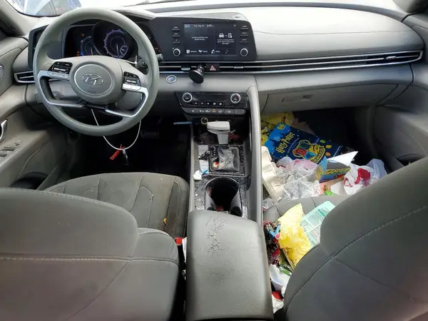 KMHLM4AJXNU028903 2022 HYUNDAI ELANTRA - Image 8