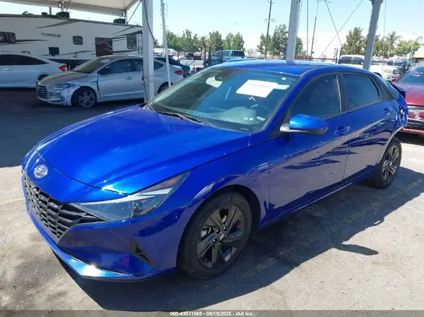 KMHLM4AJXNU031297 2022 HYUNDAI ELANTRA - Image 2