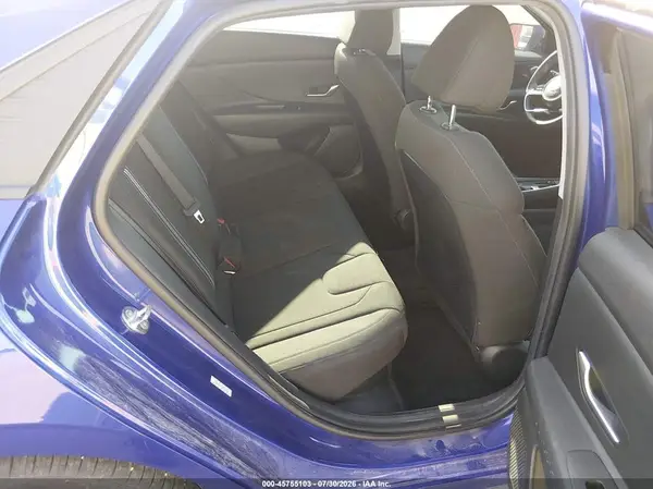 KMHLM4AJXNU031722 2022 HYUNDAI ELANTRA - Image 8