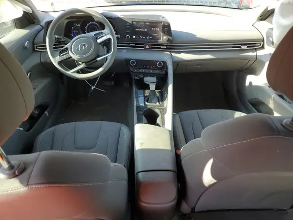 KMHLM4AJXPU054100 2023 HYUNDAI ELANTRA - Image 8