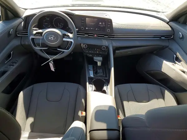 KMHLM4AJXPU057823 2023 HYUNDAI ELANTRA - Image 8