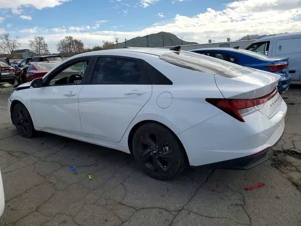KMHLM4AJXPU059555 2023 HYUNDAI ELANTRA - Image 2