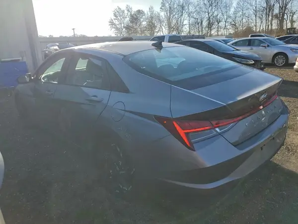 KMHLM4AJXPU069776 2023 HYUNDAI ELANTRA - Image 2