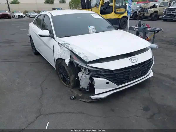 KMHLM4AJXPU077943 2023 HYUNDAI ELANTRA - Image 1
