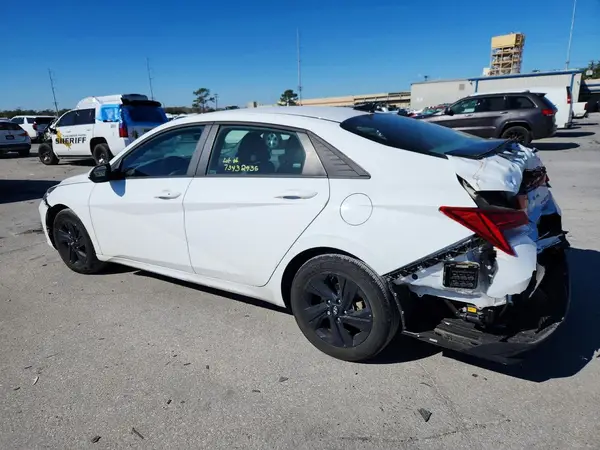 KMHLM4AJXPU087212 2023 HYUNDAI ELANTRA - Image 2