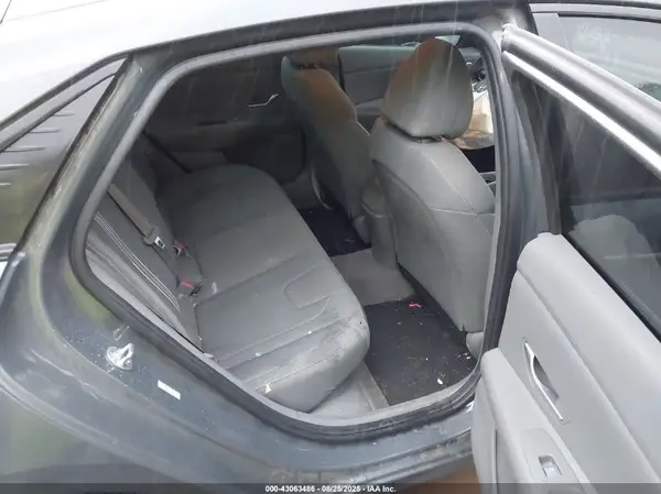 KMHLM4AJXPU090515 2023 HYUNDAI ELANTRA - Image 8