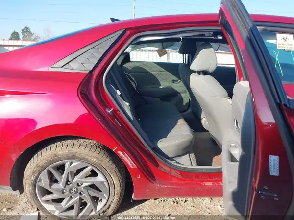 KMHLM4DG0RU643160 2024 HYUNDAI ELANTRA - Image 8
