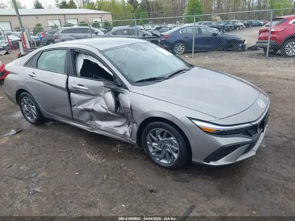 KMHLM4DG0RU664025 2024 HYUNDAI ELANTRA - Image 1