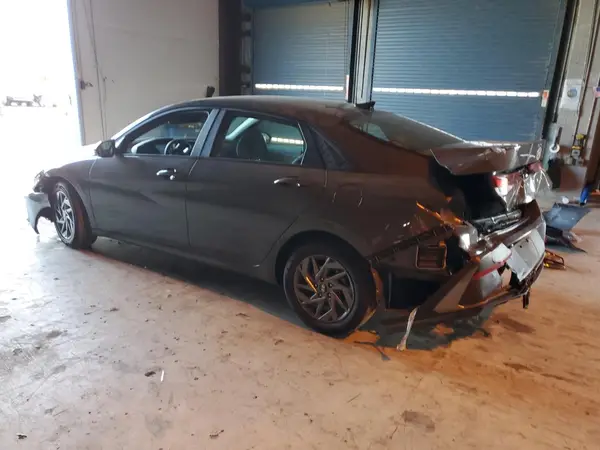 KMHLM4DG0RU675154 2024 HYUNDAI ELANTRA - Image 2