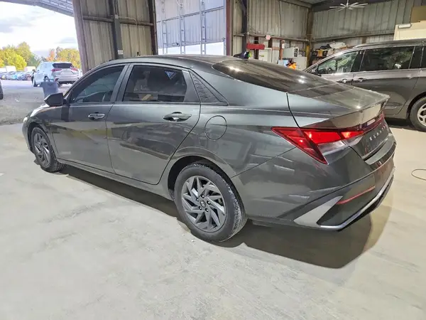 KMHLM4DG0RU677647 2024 HYUNDAI ELANTRA - Image 2