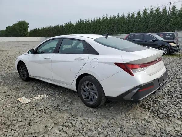 KMHLM4DG0RU678605 2024 HYUNDAI ELANTRA - Image 2