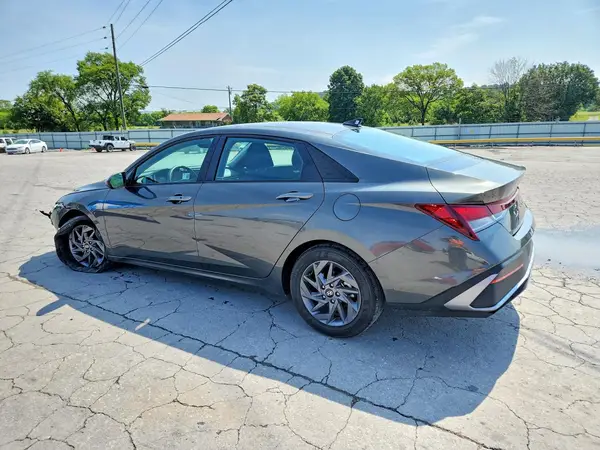 KMHLM4DG0RU682959 2024 HYUNDAI ELANTRA - Image 2