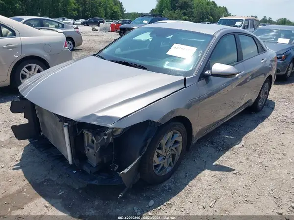 KMHLM4DG0RU684257 2024 HYUNDAI ELANTRA - Image 2