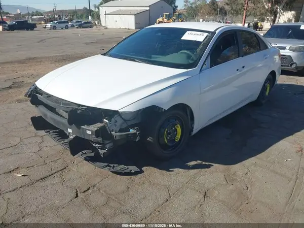 KMHLM4DG0RU685571 2024 HYUNDAI ELANTRA - Image 2