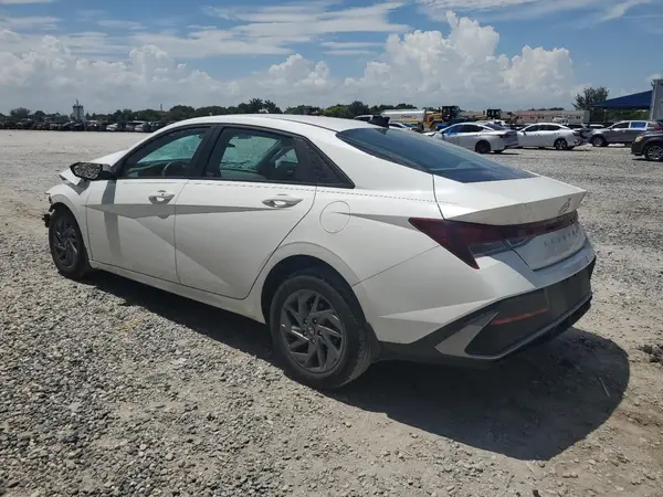 KMHLM4DG0RU692231 2024 HYUNDAI ELANTRA - Image 2