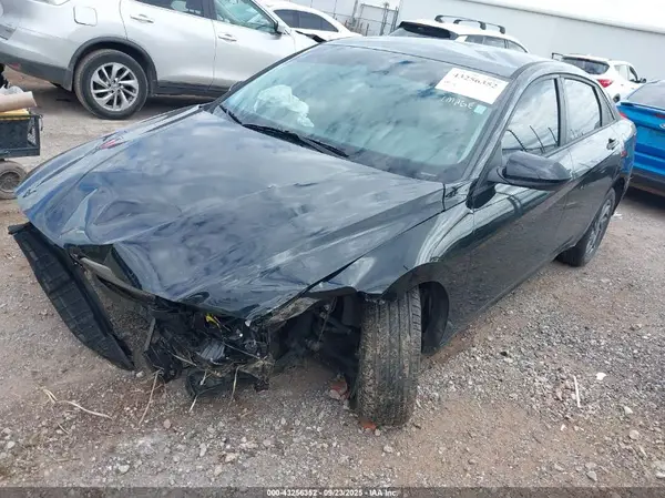 KMHLM4DG0RU696084 2024 HYUNDAI ELANTRA - Image 2