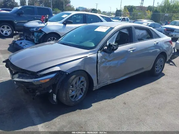 KMHLM4DG0RU698689 2024 HYUNDAI ELANTRA - Image 2