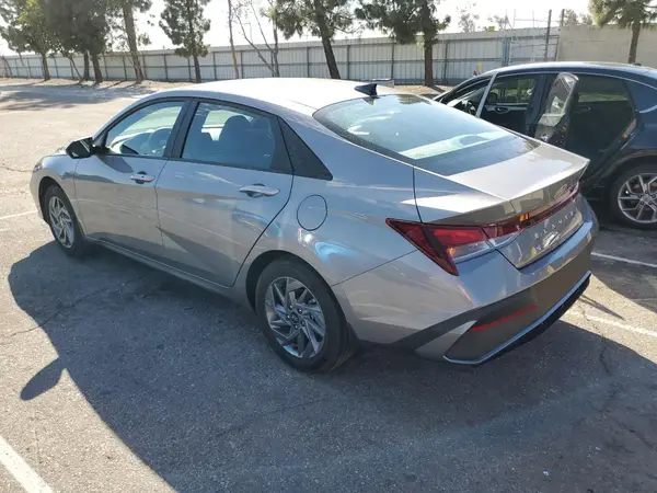 KMHLM4DG0RU719251 2024 HYUNDAI ELANTRA - Image 2