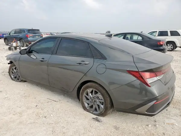 KMHLM4DG0RU720884 2024 HYUNDAI ELANTRA - Image 2
