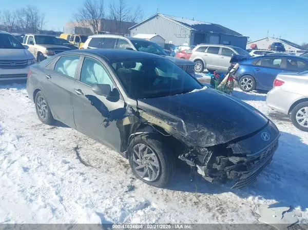 KMHLM4DG0RU745218 2024 HYUNDAI ELANTRA - Image 1