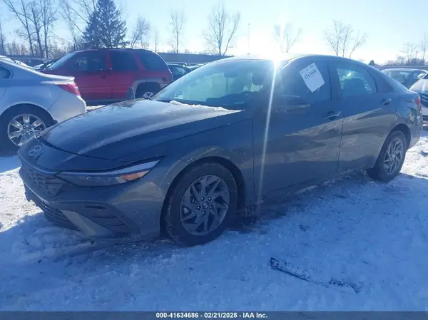 KMHLM4DG0RU745218 2024 HYUNDAI ELANTRA - Image 2