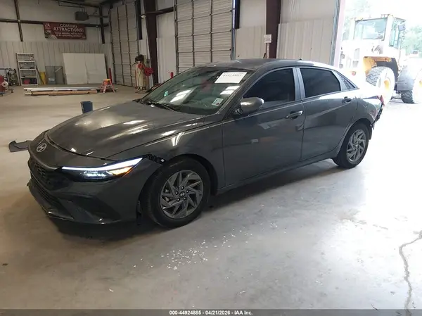 KMHLM4DG0RU746983 2024 HYUNDAI ELANTRA - Image 2