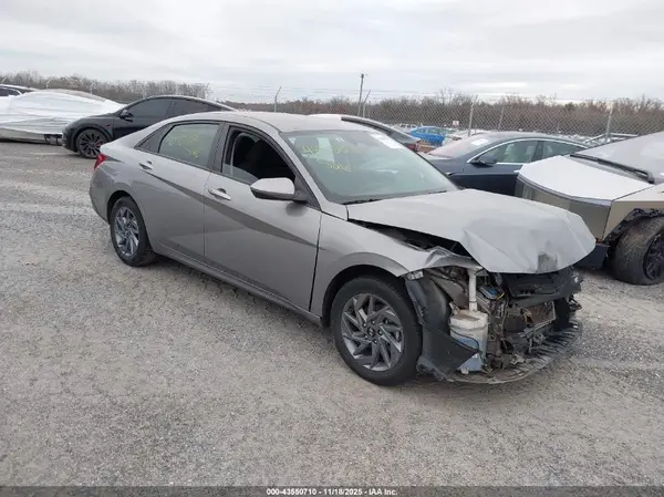 KMHLM4DG0RU747826 2024 HYUNDAI ELANTRA - Image 1