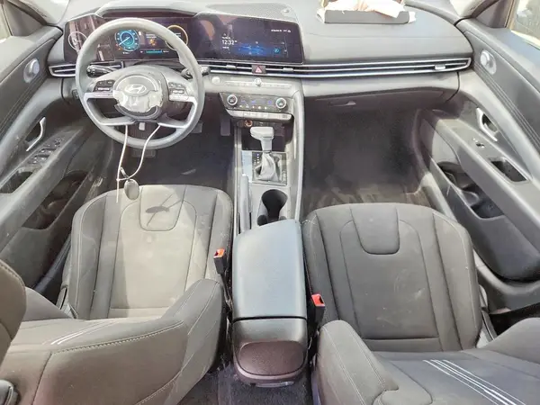 KMHLM4DG0RU748636 2024 HYUNDAI ELANTRA - Image 8