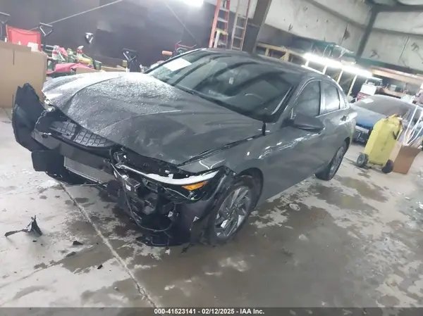 KMHLM4DG0RU800279 2024 HYUNDAI ELANTRA - Image 2