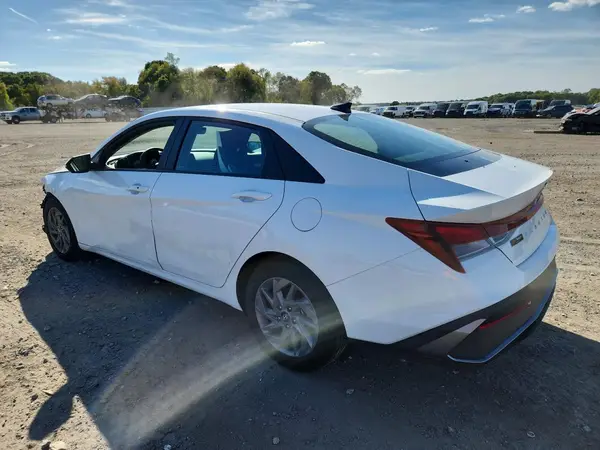 KMHLM4DG0RU811654 2024 HYUNDAI ELANTRA - Image 2