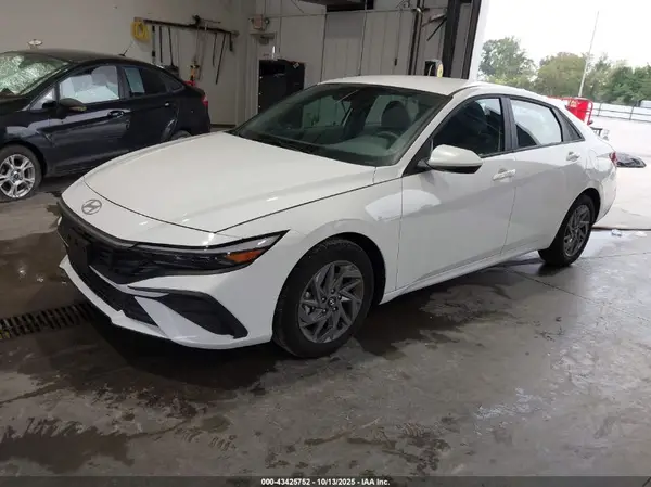 KMHLM4DG0RU816319 2024 HYUNDAI ELANTRA - Image 2