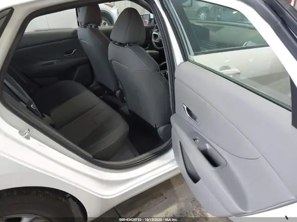 KMHLM4DG0RU816319 2024 HYUNDAI ELANTRA - Image 8