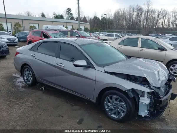 KMHLM4DG0RU817079 2024 HYUNDAI ELANTRA - Image 1