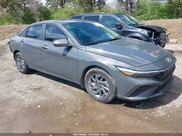 KMHLM4DG0RU837607 2024 HYUNDAI ELANTRA - Image 1