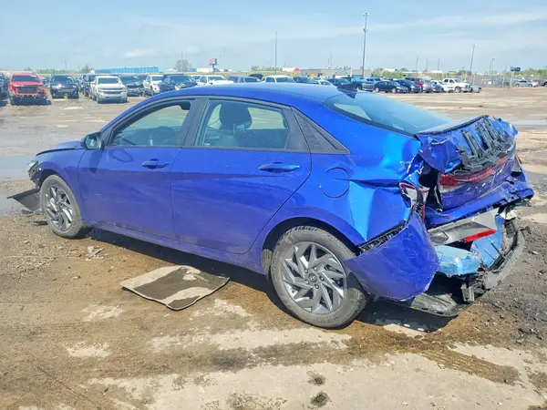 KMHLM4DG0RU842841 2024 HYUNDAI ELANTRA - Image 2