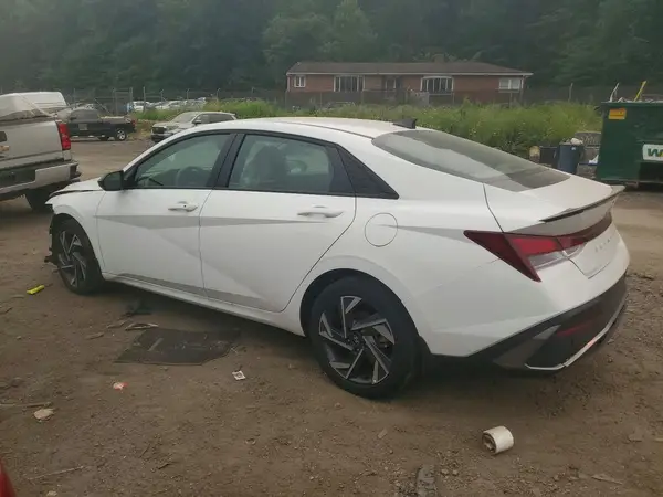 KMHLM4DG0SU006677 2025 HYUNDAI ELANTRA - Image 2