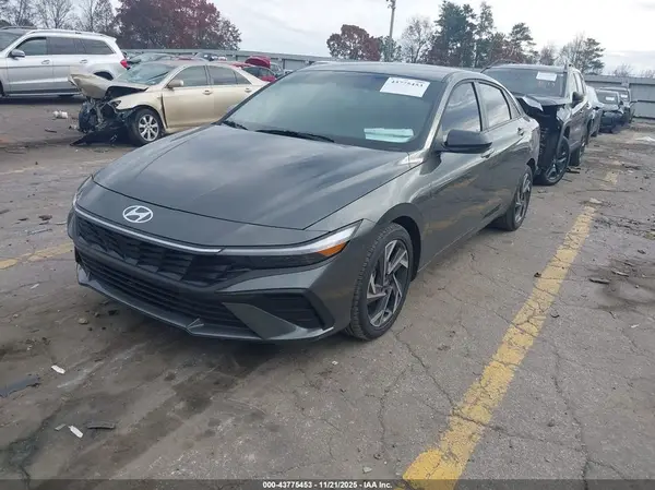 KMHLM4DG0SU017582 2025 HYUNDAI ELANTRA - Image 2