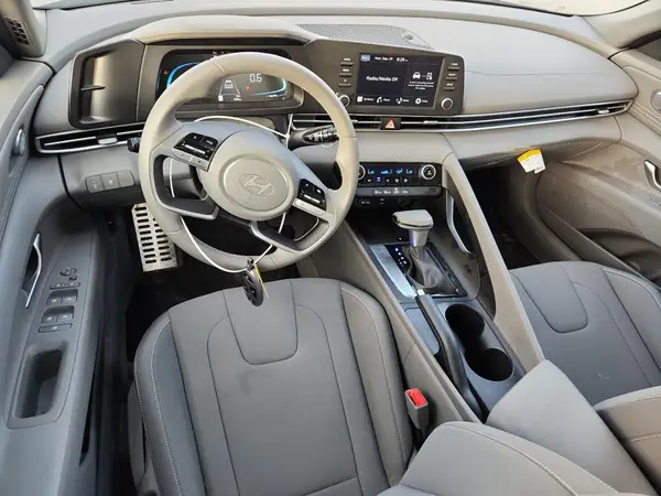 KMHLM4DG0SU044703 2025 HYUNDAI ELANTRA - Image 8
