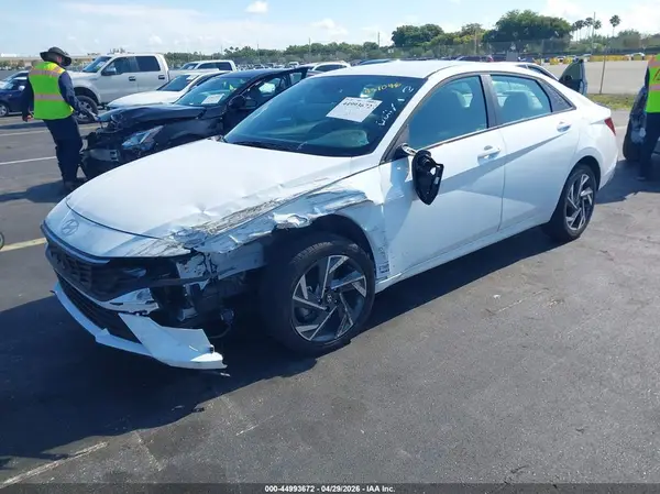 KMHLM4DG0SU068922 2025 HYUNDAI ELANTRA - Image 2