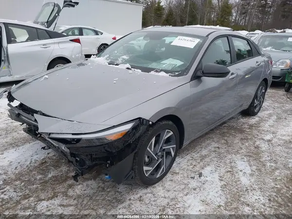 KMHLM4DG0SU094579 2025 HYUNDAI ELANTRA - Image 2