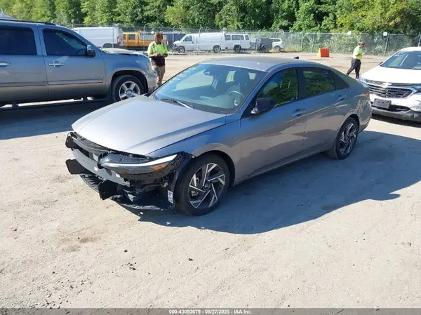KMHLM4DG0SU876381 2025 HYUNDAI ELANTRA - Image 2